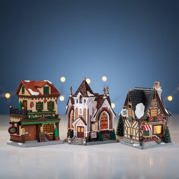 Il mio Secondo Lemax, selezione di Edifici Illuminati Best Seller: 95524 La Rosa’s + 45069 Little River Church + 85387 Christmas Cubby
